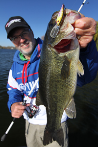 image of Steve Pennaz with big bass