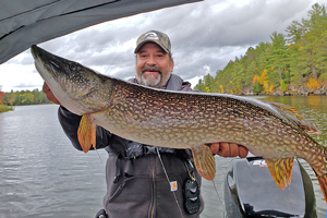 image links to Kabetogama Fishing Report