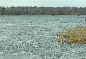 image links to enlarged photo of Pokegama Lake at Grand Rapids Minnesota