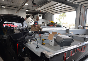 image of Jeff Sundin's Lund Alaskan in the rigging department