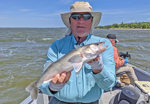 image links to fishing report about upper red lake