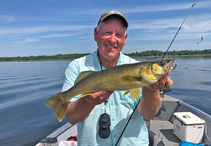 image of walleye guide Jeff Sundin holding nice fish