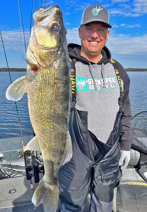 How to rig big chubs for fall walleye - My Fishing Partner