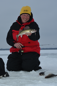 image of jeff sundin with walleye