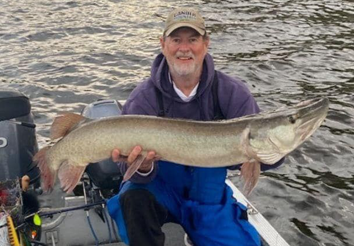 Musky fishing lake of the woods