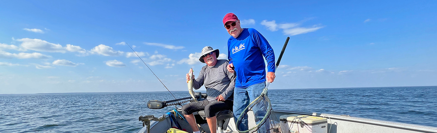 image links to fishing report by Bowen Lodge from Lake Winnie
